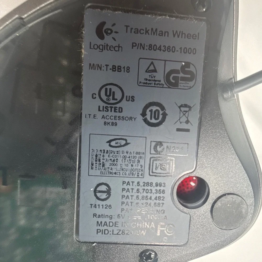 Logitech TrackMan Wheel Wired Optical Mouse Red Ball T-BB18 804360-1000‎ Silver